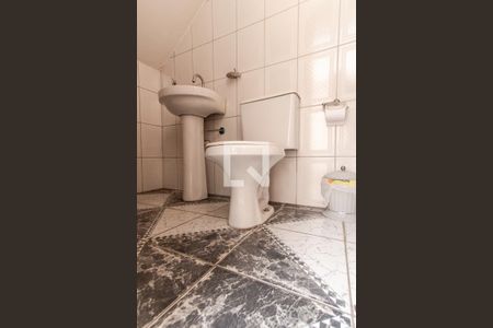 Casa à venda com 375m², 5 quartos e 2 vagasBanheiro de Serviço