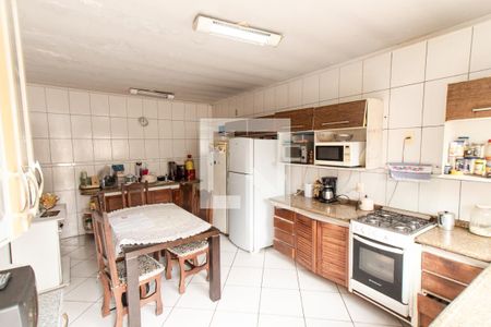 Casa à venda com 375m², 5 quartos e 2 vagasCozinha