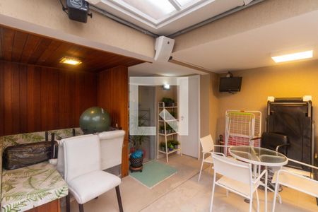 Apartamento à venda com 348m², 4 quartos e 4 vagas Apartamento à venda com 348m², 4 quartos e 4 vagasQuintal e spa