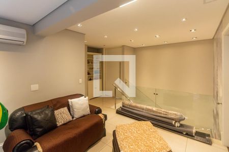 Apartamento à venda com 348m², 4 quartos e 4 vagas Apartamento à venda com 348m², 4 quartos e 4 vagasSala de TV