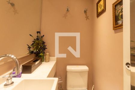 Apartamento à venda com 348m², 4 quartos e 4 vagas Apartamento à venda com 348m², 4 quartos e 4 vagasLavabo