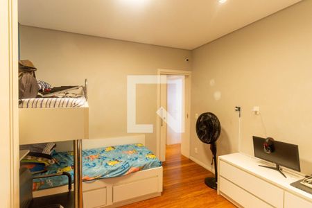 Apartamento à venda com 348m², 4 quartos e 4 vagas Apartamento à venda com 348m², 4 quartos e 4 vagasQuarto 4