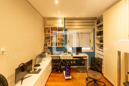 Apartamento à venda com 348m², 4 quartos e 4 vagas Apartamento à venda com 348m², 4 quartos e 4 vagasQuarto 4