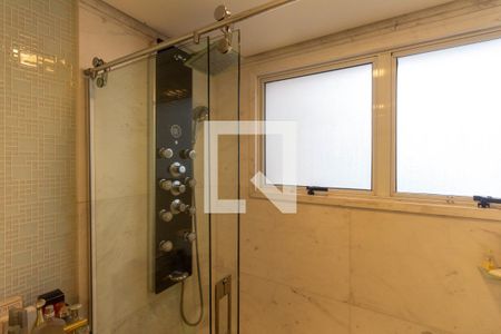 Apartamento à venda com 348m², 4 quartos e 4 vagas Apartamento à venda com 348m², 4 quartos e 4 vagasBanheiro do quarto 1