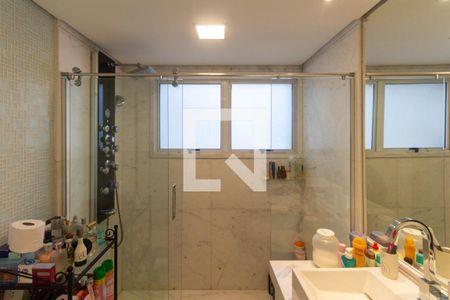 Apartamento à venda com 348m², 4 quartos e 4 vagas Apartamento à venda com 348m², 4 quartos e 4 vagasBanheiro do quarto 1