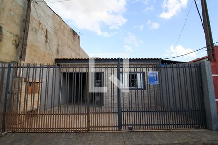 Casa para alugar com 115m², 3 quartos e 2 vagasFachada