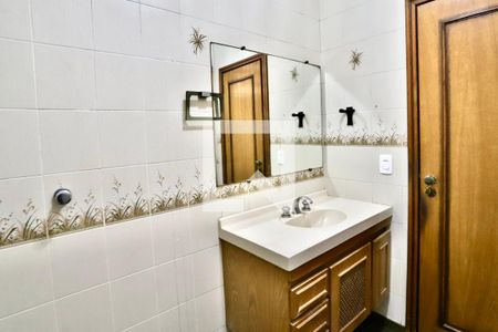 Casa à venda com 293m², 4 quartos e 2 vagasBanheiro 2