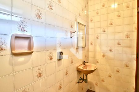 Casa à venda com 293m², 4 quartos e 2 vagasBanheiro 3