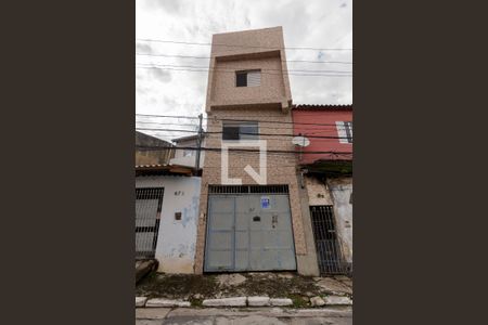 Casa para alugar com 100m², 3 quartos e sem vaga Casa para alugar com 100m², 3 quartos e sem vagaFachada