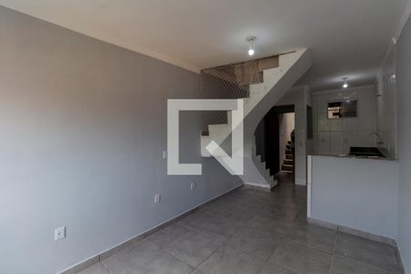 Sala e Cozinha Integrada de casa para alugar com 3 quartos, 100m² em Vila Dalila, São Paulo