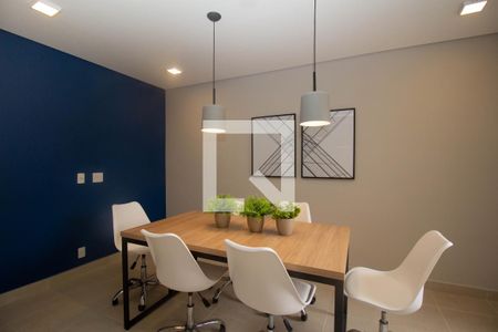 Apartamento à venda com 32m², 2 quartos e sem vaga Apartamento à venda com 32m², 2 quartos e sem vagaSala de estudos