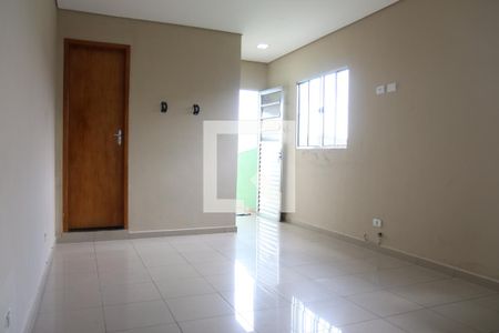 Sala de casa para alugar com 1 quarto, 38m² em Parque Santa Madalena, São Paulo
