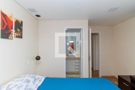 Suíte de apartamento à venda com 3 quartos, 75m² em Vila Paulo Silas, São Paulo