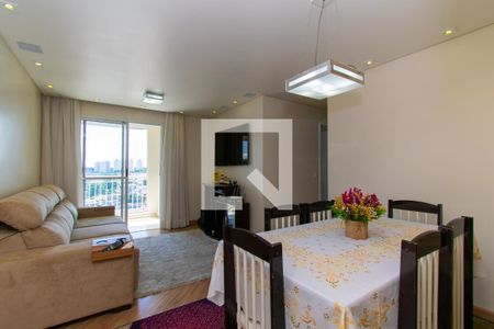 Sala de apartamento à venda com 3 quartos, 75m² em Vila Paulo Silas, São Paulo