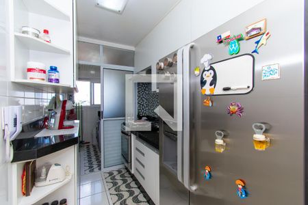 Cozinha de apartamento à venda com 3 quartos, 75m² em Vila Paulo Silas, São Paulo