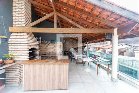 Casa à venda com 200m², 3 quartos e 3 vagas Casa à venda com 200m², 3 quartos e 3 vagasCobertura e Área Gourmet