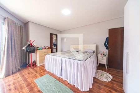 Casa à venda com 200m², 3 quartos e 3 vagas Casa à venda com 200m², 3 quartos e 3 vagasSuíte/Quarto 1