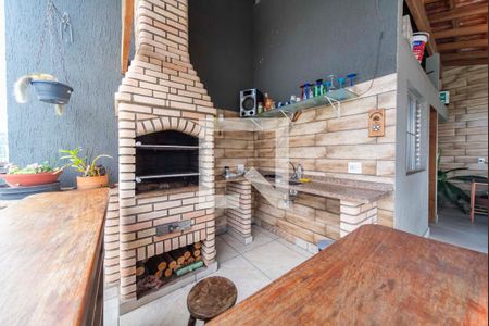 Casa à venda com 200m², 3 quartos e 3 vagas Casa à venda com 200m², 3 quartos e 3 vagasCobertura e Área Gourmet