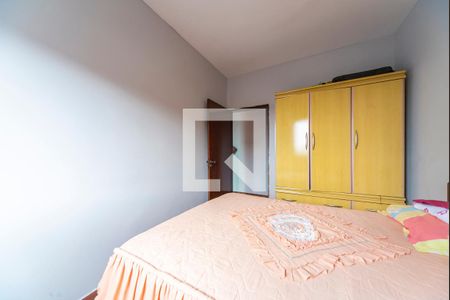 Casa à venda com 200m², 3 quartos e 3 vagas Casa à venda com 200m², 3 quartos e 3 vagasQuarto 2