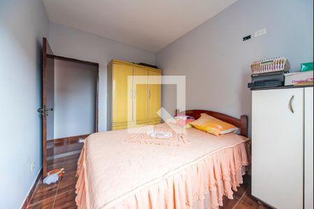 Casa à venda com 200m², 3 quartos e 3 vagas Casa à venda com 200m², 3 quartos e 3 vagasQuarto 2