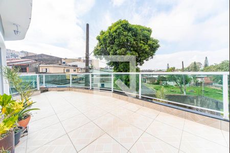 Casa à venda com 200m², 3 quartos e 3 vagas Casa à venda com 200m², 3 quartos e 3 vagasVaranda da Suíte/Quarto 1