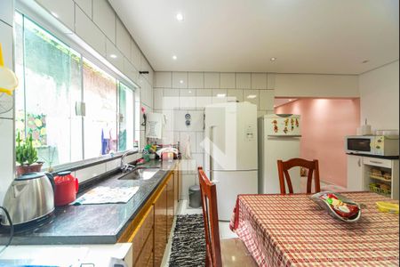 Casa à venda com 200m², 3 quartos e 3 vagas Casa à venda com 200m², 3 quartos e 3 vagasCozinha