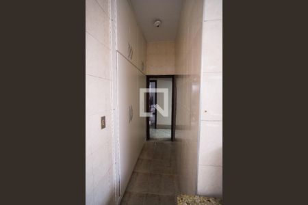 Apartamento à venda com 360m², 7 quartos e 3 vagas Apartamento à venda com 360m², 7 quartos e 3 vagasArmarios casa 1