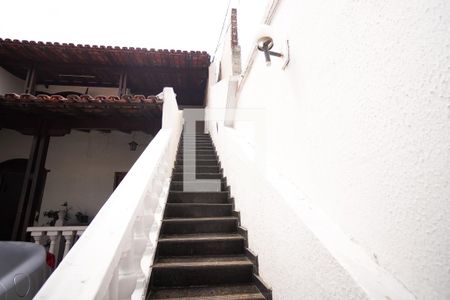 Apartamento à venda com 360m², 7 quartos e 3 vagas Apartamento à venda com 360m², 7 quartos e 3 vagasEscada para casa 3