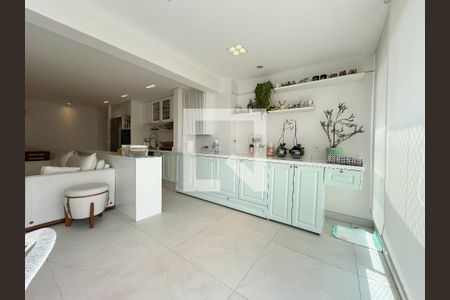 Sala  de apartamento à venda com 2 quartos, 68m² em Jardim Prudência, São Paulo