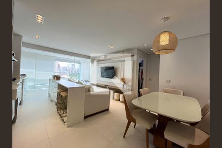 Sala  de apartamento à venda com 2 quartos, 68m² em Jardim Prudência, São Paulo