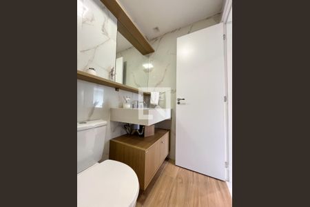 Apartamento à venda com 68m², 2 quartos e 1 vaga Apartamento à venda com 68m², 2 quartos e 1 vagaBanheiro