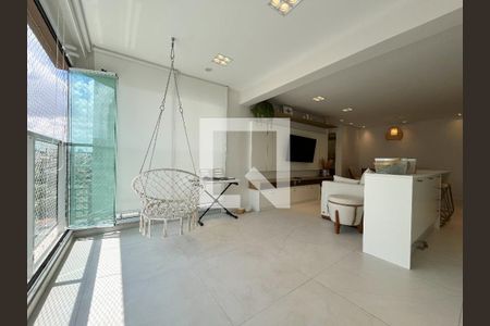 Sala  de apartamento à venda com 2 quartos, 68m² em Jardim Prudência, São Paulo