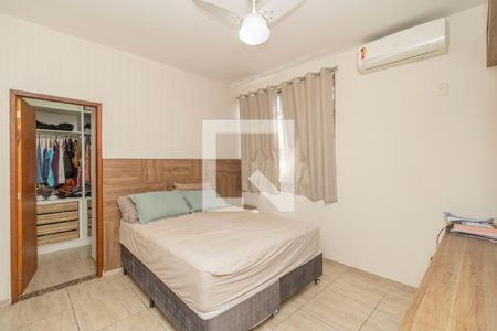 Casa à venda com 240m², 3 quartos e 2 vagas Casa à venda com 240m², 3 quartos e 2 vagasSuíte