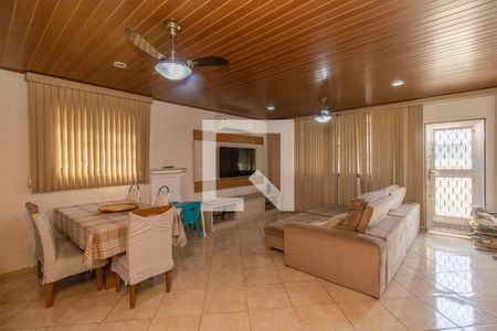 Sala de casa à venda com 3 quartos, 240m² em Penha Circular, Rio de Janeiro