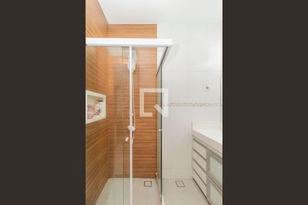 Casa à venda com 240m², 3 quartos e 2 vagas Casa à venda com 240m², 3 quartos e 2 vagasBanheiro da Suíte