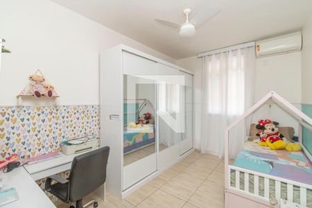 Casa à venda com 240m², 3 quartos e 2 vagas Casa à venda com 240m², 3 quartos e 2 vagasQuarto 2