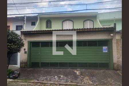 Fachada de casa à venda com 4 quartos, 350m² em Vila Cláudia, São Paulo