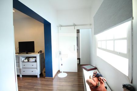Quarto 2 de casa à venda com 4 quartos, 350m² em Vila Cláudia, São Paulo