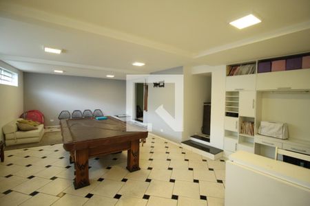Área comum  de casa à venda com 4 quartos, 350m² em Vila Cláudia, São Paulo