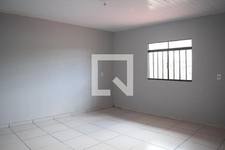 Quarto 1 de casa para alugar com 2 quartos, 75m² em Pinheirinho, Curitiba