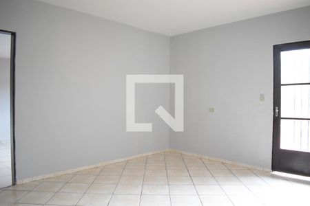 Sala de casa para alugar com 2 quartos, 75m² em Pinheirinho, Curitiba