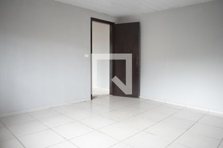 Quarto 1 de casa para alugar com 2 quartos, 75m² em Pinheirinho, Curitiba
