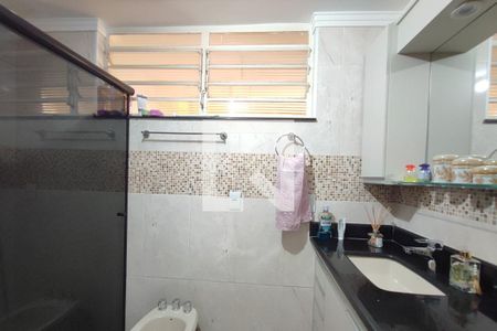 Casa para alugar com 234m², 4 quartos e 3 vagasBanheiro 