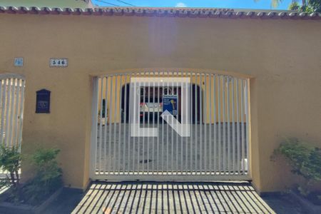 Casa para alugar com 234m², 4 quartos e 3 vagasPLACA INSTALADA NA FACHADA