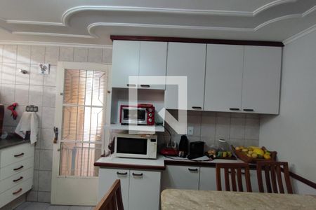 Casa para alugar com 234m², 4 quartos e 3 vagasCozinha