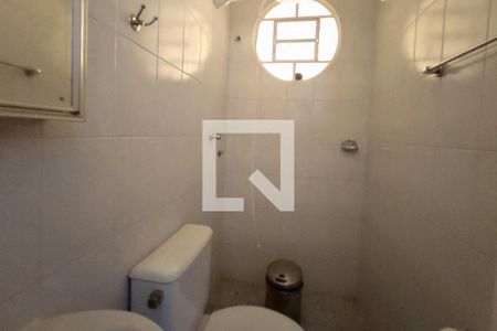 Casa para alugar com 234m², 4 quartos e 3 vagasBanheiro de serviço