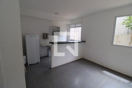 Apartamento para alugar com 42m², 2 quartos e 1 vagaÁrea comum - Salão de festas