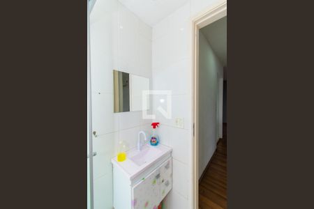 Banheiro de apartamento à venda com 2 quartos, 48m² em Jardim Vila Formosa, São Paulo