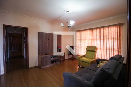 Sala de TV de casa para alugar com 3 quartos, 400m² em Vila Gabriel, Sorocaba