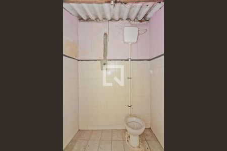 Casa à venda com 150m², 3 quartos e sem vagaÁrea externa - banheiro